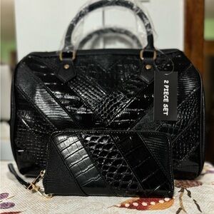 Chic Black Croc-Embossed Travel Bag Set